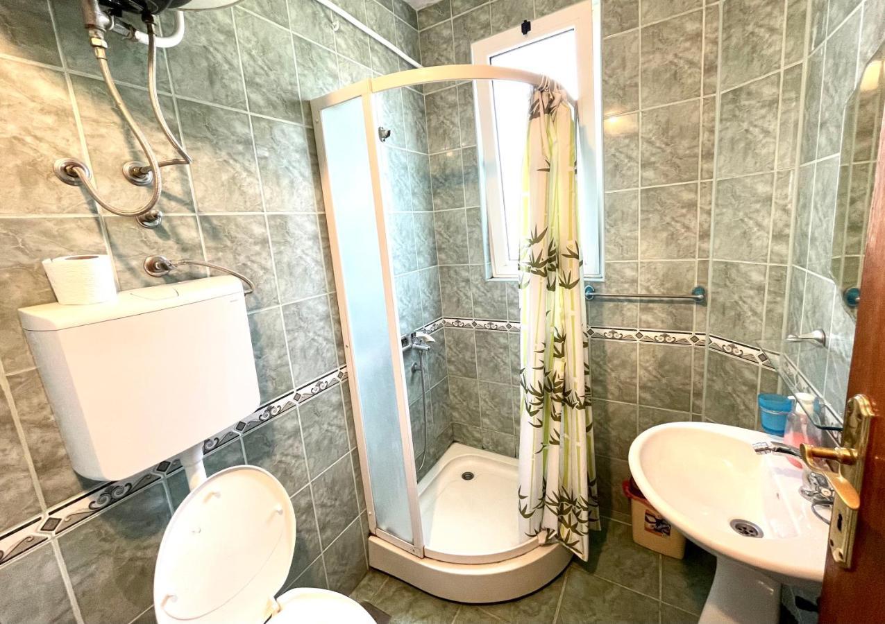Apartments Flamingo Улцин Екстериор снимка